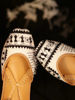 A Celebration of Tradition and Craftsmanship in artisanal juttis by Gulbhahar