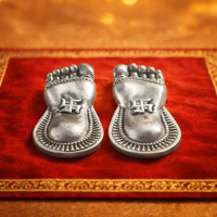 Silver God Idol A Symbol of Faith, Purity, and Divine Blessings